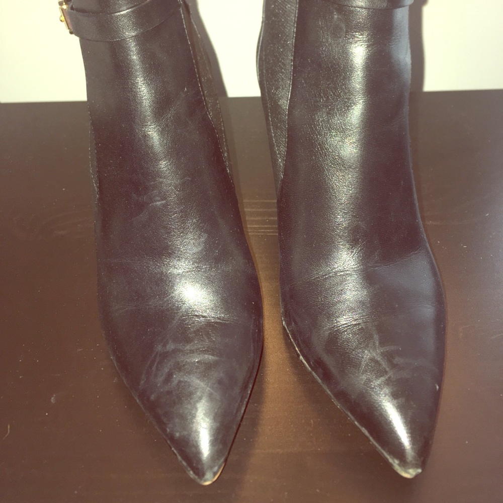 Michael Kors size 6 ankle boots